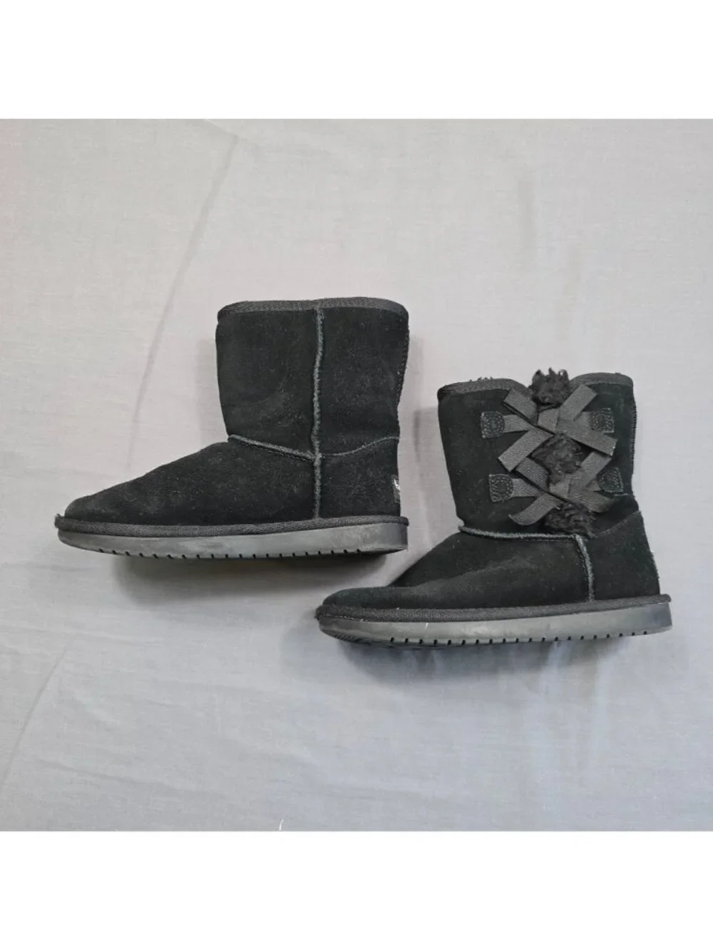 Koolaburra Ugg Girls Boots Size 1 Black Faux Fur Lined Suede Winter Bow Details